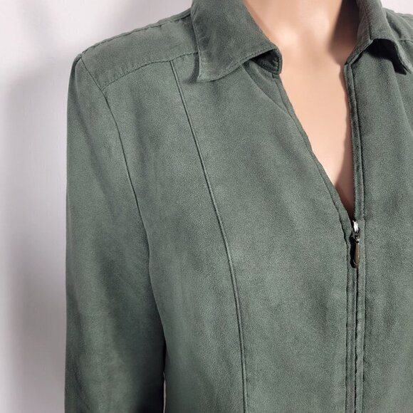 Croft & Barrow Women's Dark Green Faux Suede Feeling Zip Up Over Shirt Size M - Picture 2 of 13